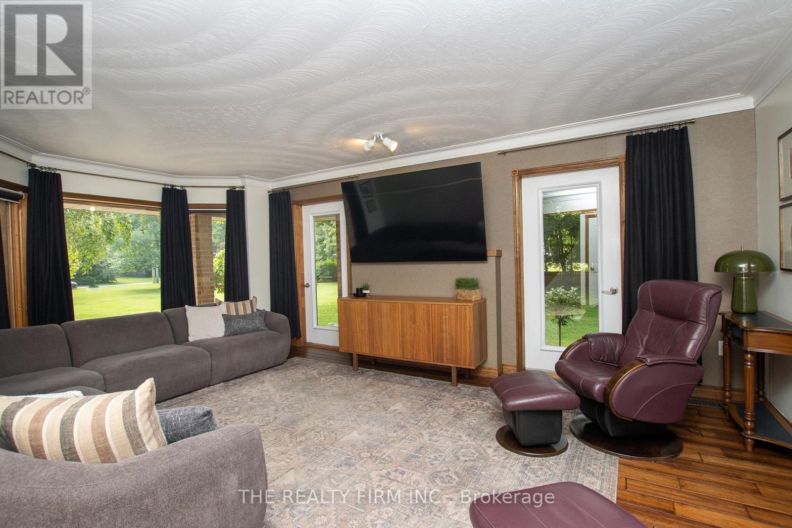 145 Walker Street, West Elgin, Ontario  N0L 2P0 - Photo 12 - X12658494