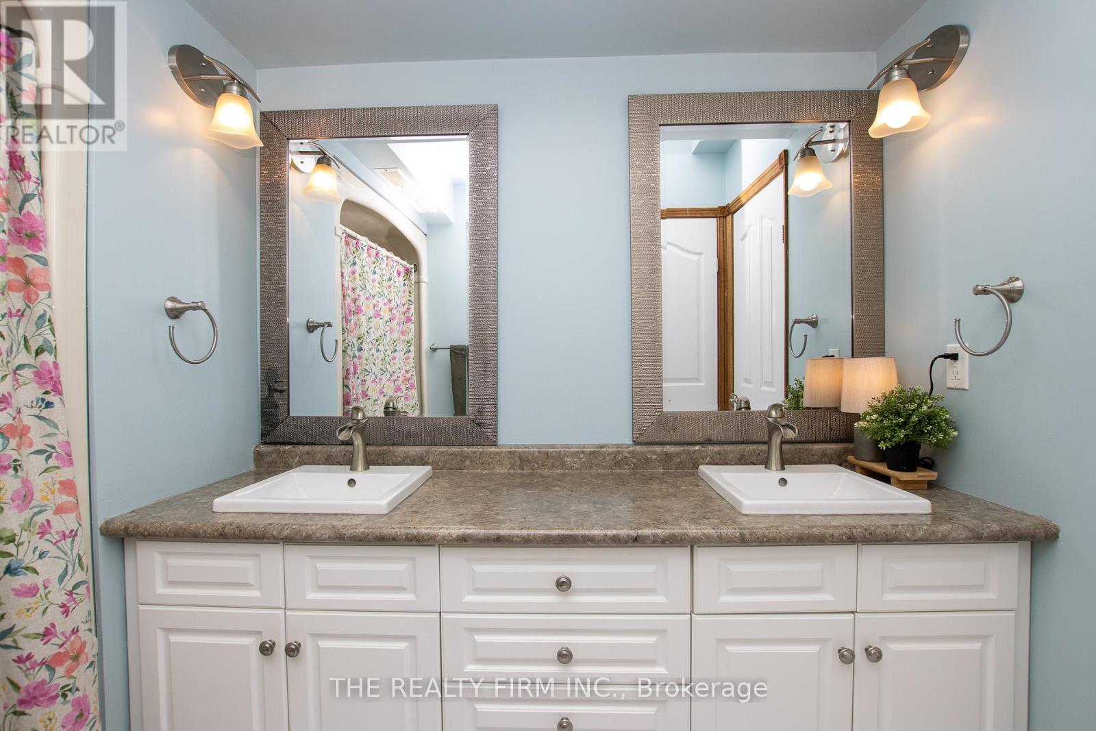 145 Walker Street, West Elgin, Ontario  N0L 2P0 - Photo 25 - X12658494