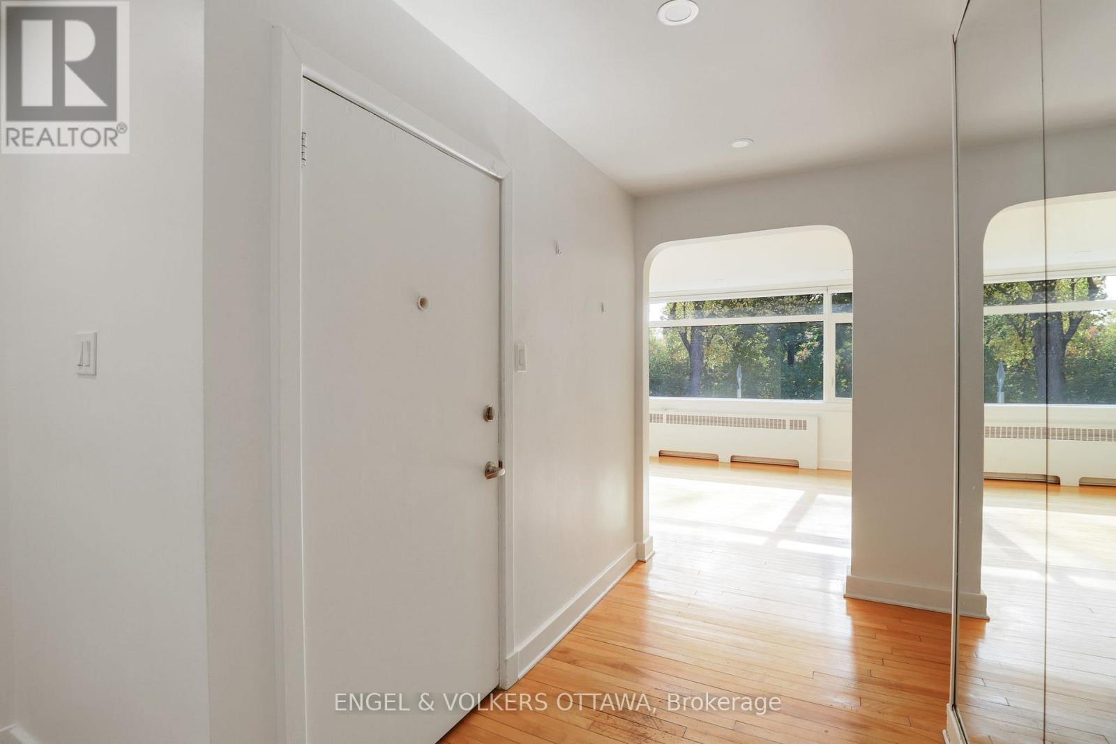 1 - 75 Heney Street, Ottawa, Ontario  K1N 5V7 - Photo 4 - X12658550