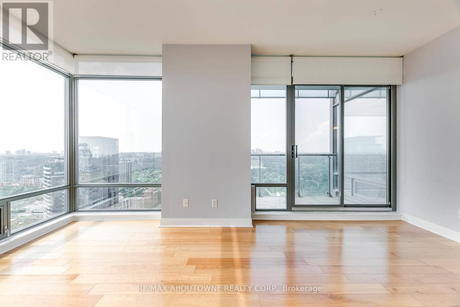 3204 - 18 Yorkville Avenue, Toronto, Ontario  M4W 1L4 - Photo 10 - C12658506