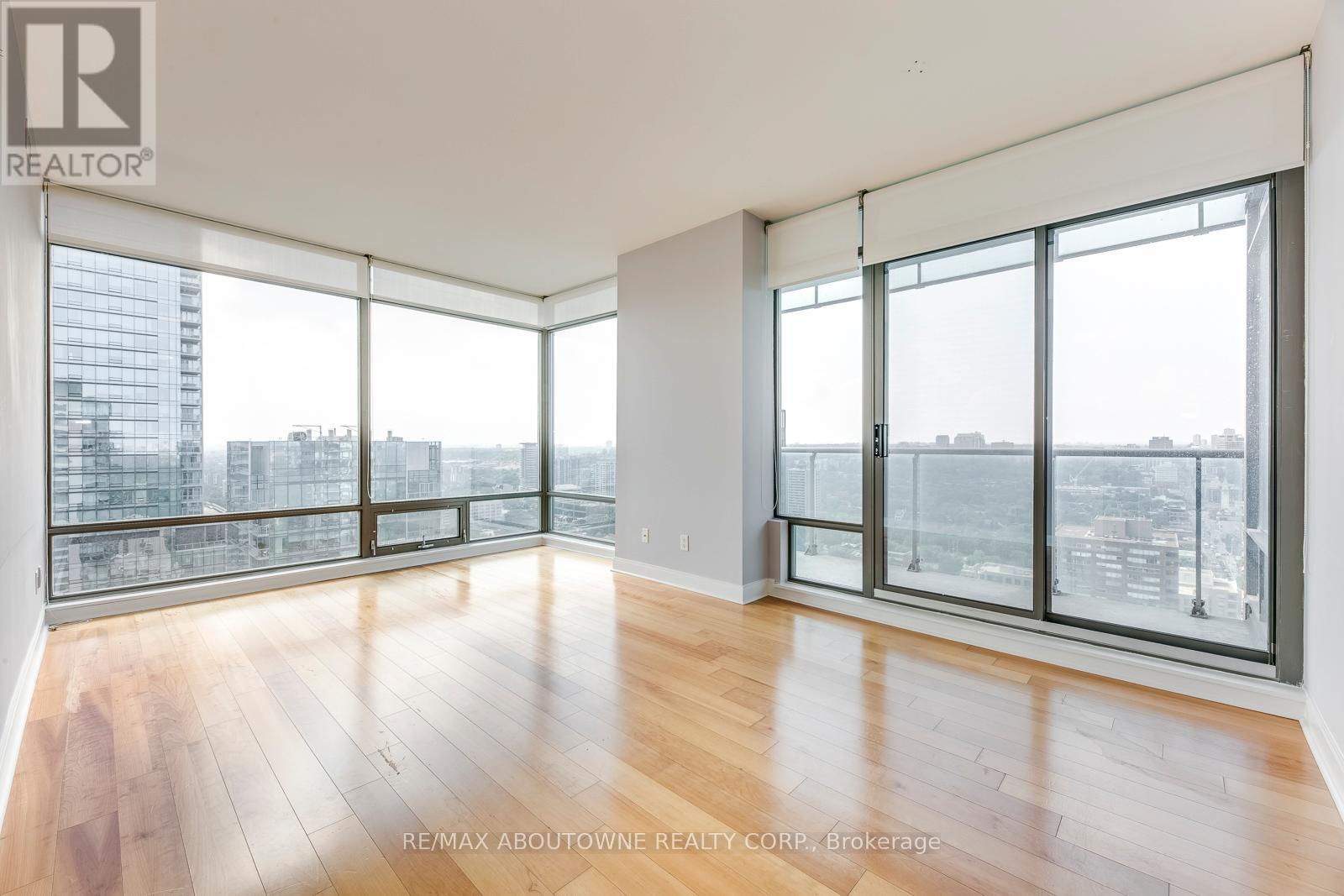 3204 - 18 Yorkville Avenue, Toronto, Ontario  M4W 1L4 - Photo 5 - C12658506