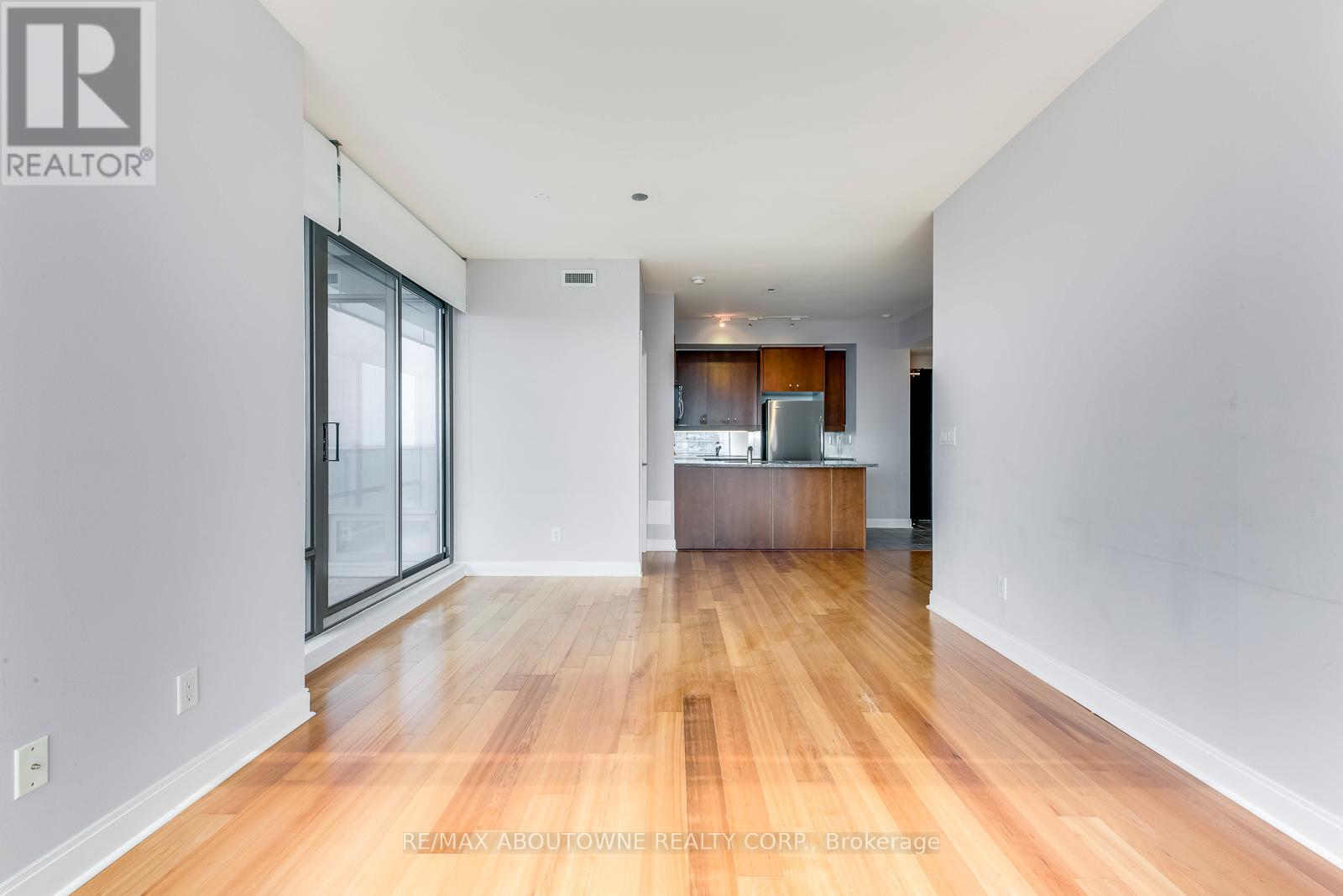 3204 - 18 Yorkville Avenue, Toronto, Ontario  M4W 1L4 - Photo 8 - C12658506