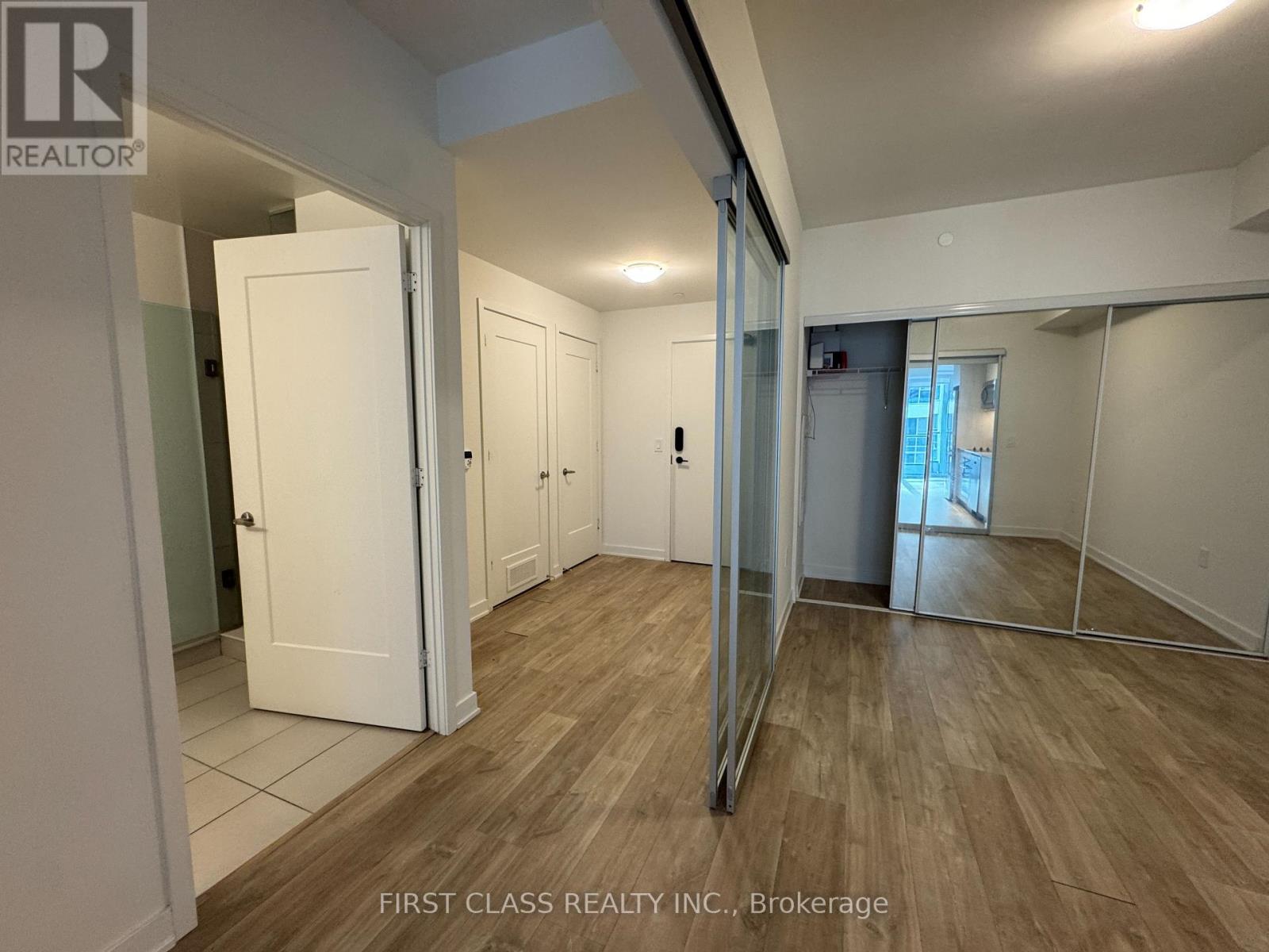 522 Se - 60 Princess Street, Toronto, Ontario  M5A 2C7 - Photo 2 - C12658528