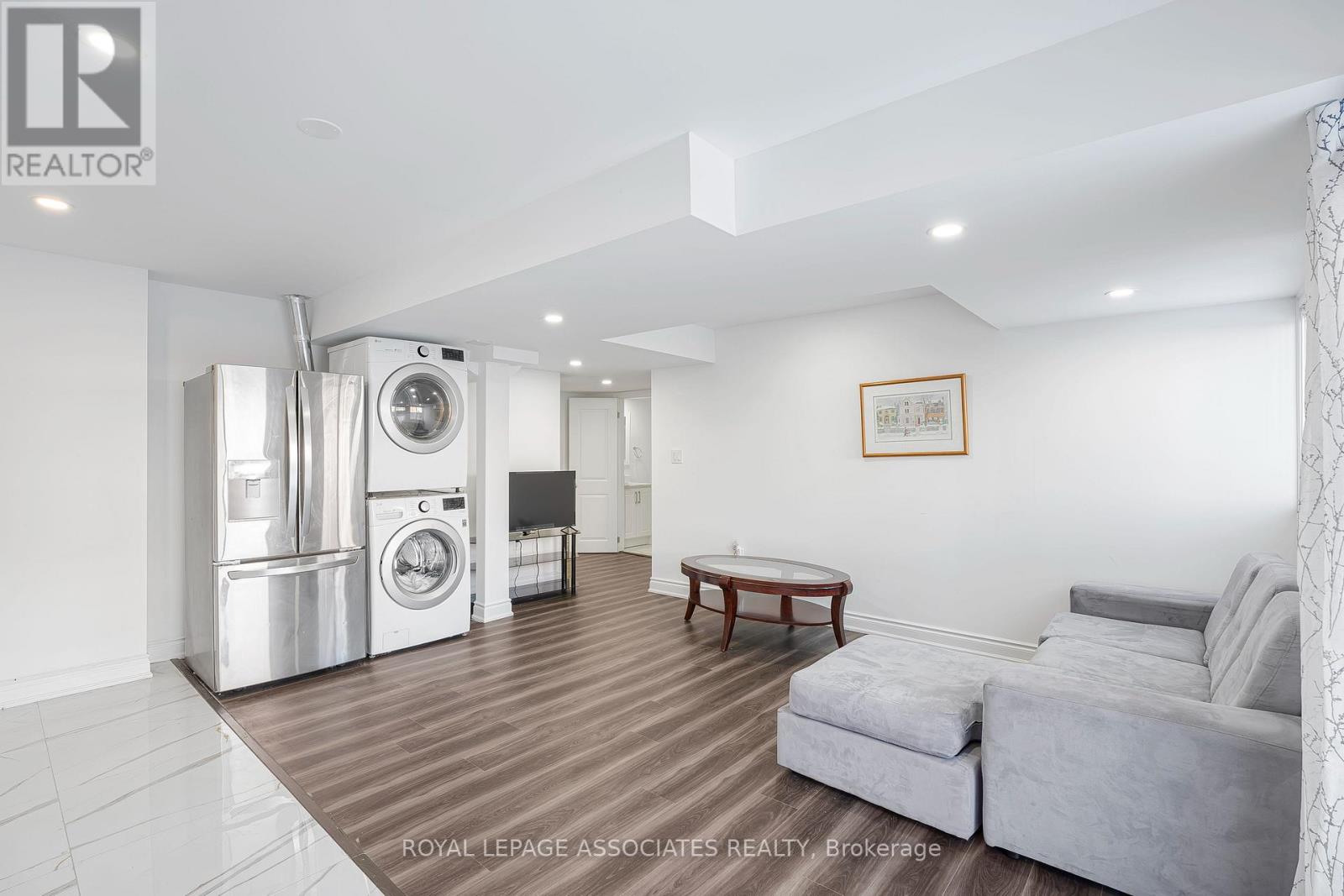 2515 Standardbred Drive, Oshawa, Ontario  L1H 7K4 - Photo 4 - E12658478