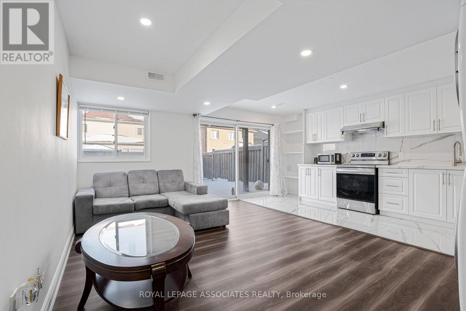 2515 Standardbred Drive, Oshawa, Ontario  L1H 7K4 - Photo 6 - E12658478