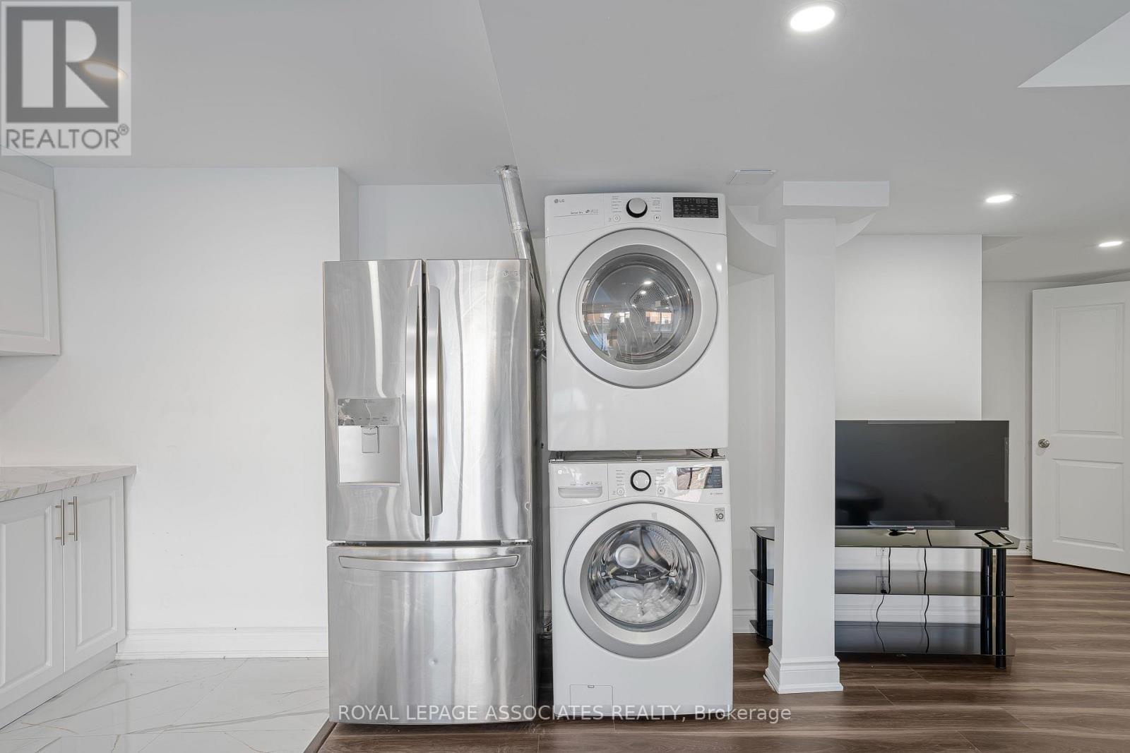 2515 Standardbred Drive, Oshawa, Ontario  L1H 7K4 - Photo 9 - E12658478