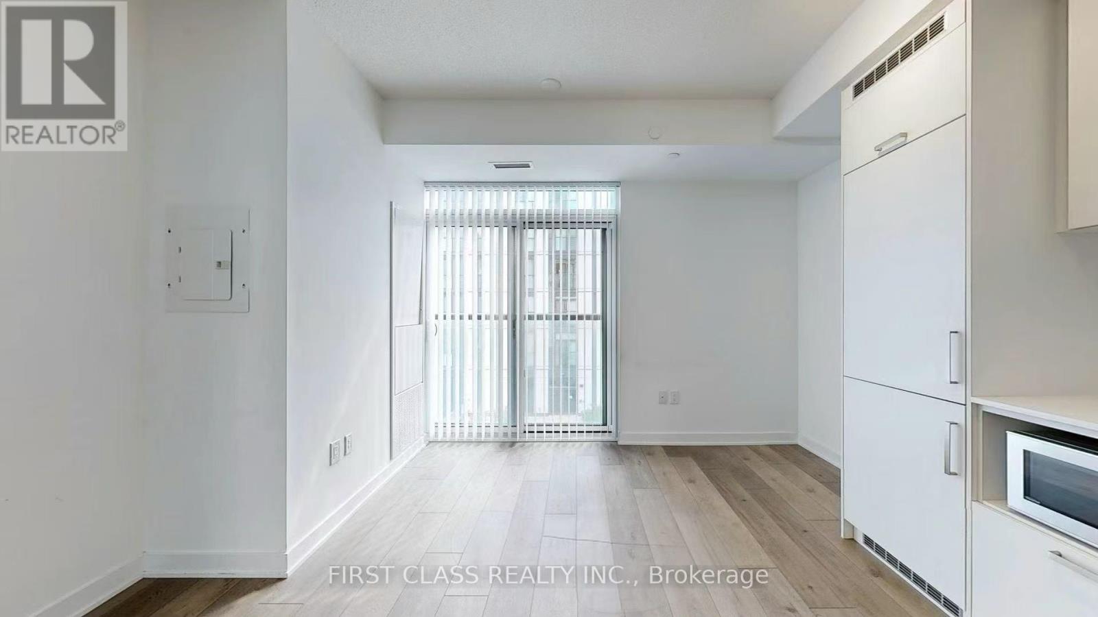 603 - 10 Honeycrisp Crescent, Vaughan, Ontario  L4K 0M7 - Photo 7 - N12658492