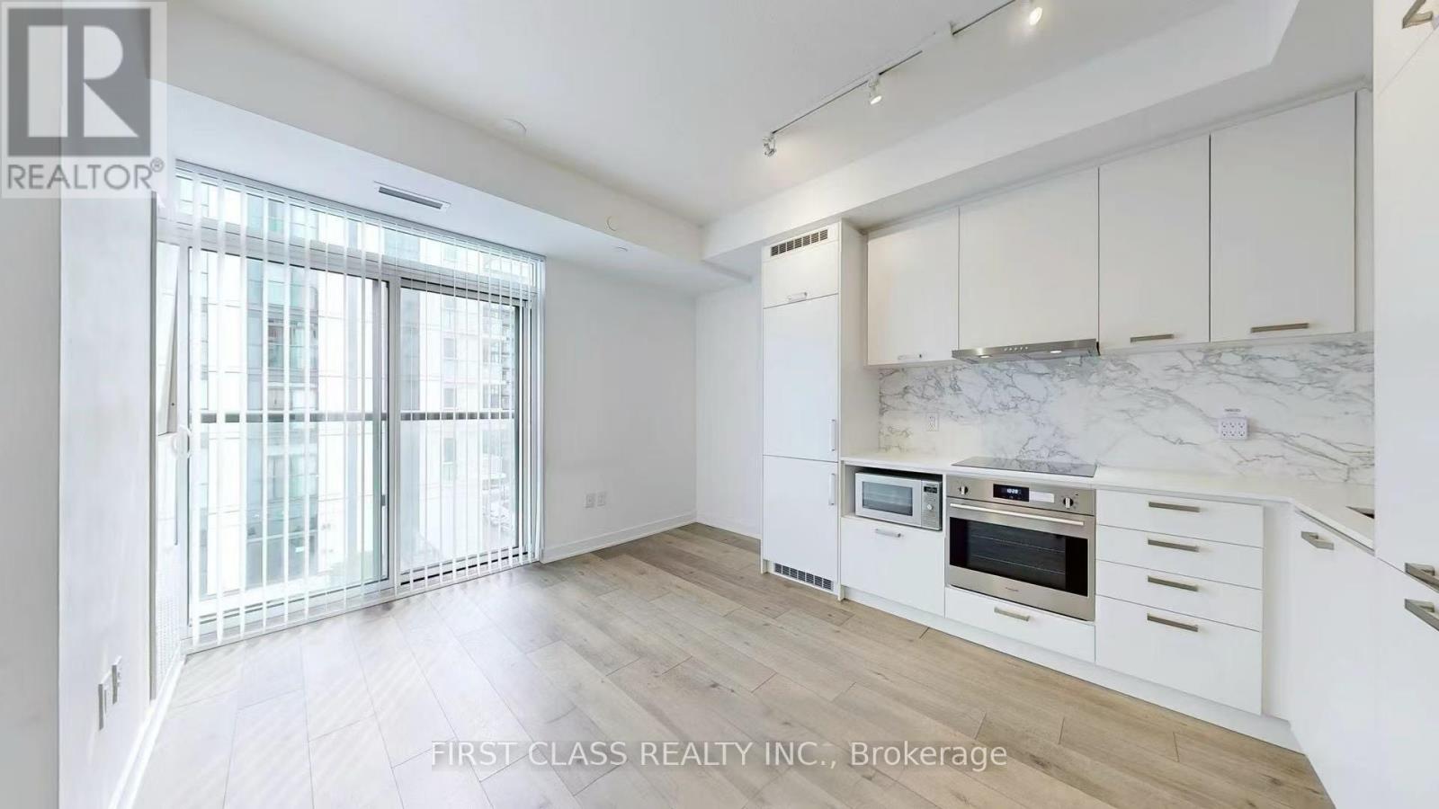 603 - 10 Honeycrisp Crescent, Vaughan, Ontario  L4K 0M7 - Photo 8 - N12658492