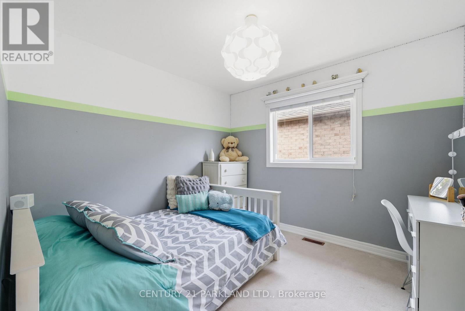 18 Turnbridge Road, Aurora, Ontario  L4G 7R9 - Photo 22 - N12658514