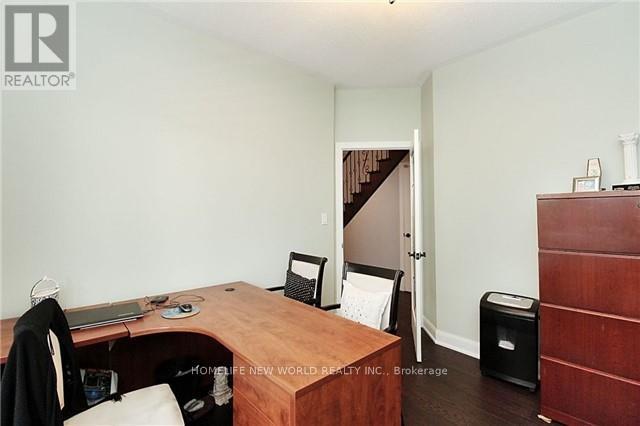 22 Newbridge Avenue, Richmond Hill, Ontario  L4E 4A2 - Photo 9 - N12658536