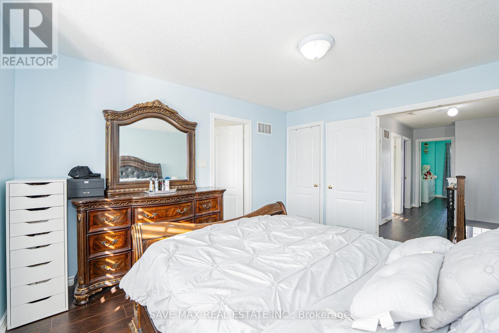 18 New Pines Trail, Brampton, Ontario  L6Z 0G7 - Photo 17 - W12658480