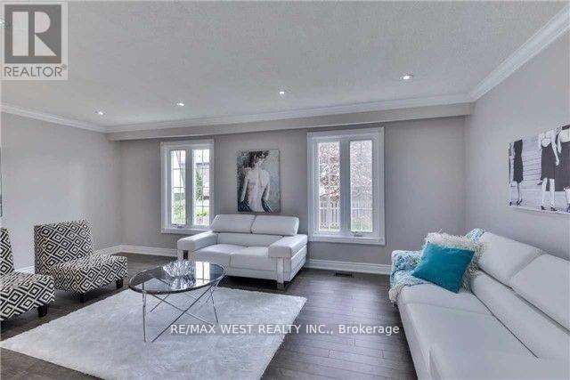 Upper - 18 Linkdale Road, Brampton, Ontario  L6V 2Y4 - Photo 3 - W12658496