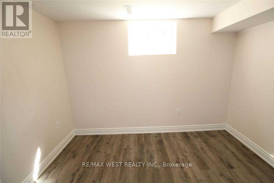 53 Sutherland Avenue, Brampton, Ontario  L6V 2H6 - Photo 14 - W12658518