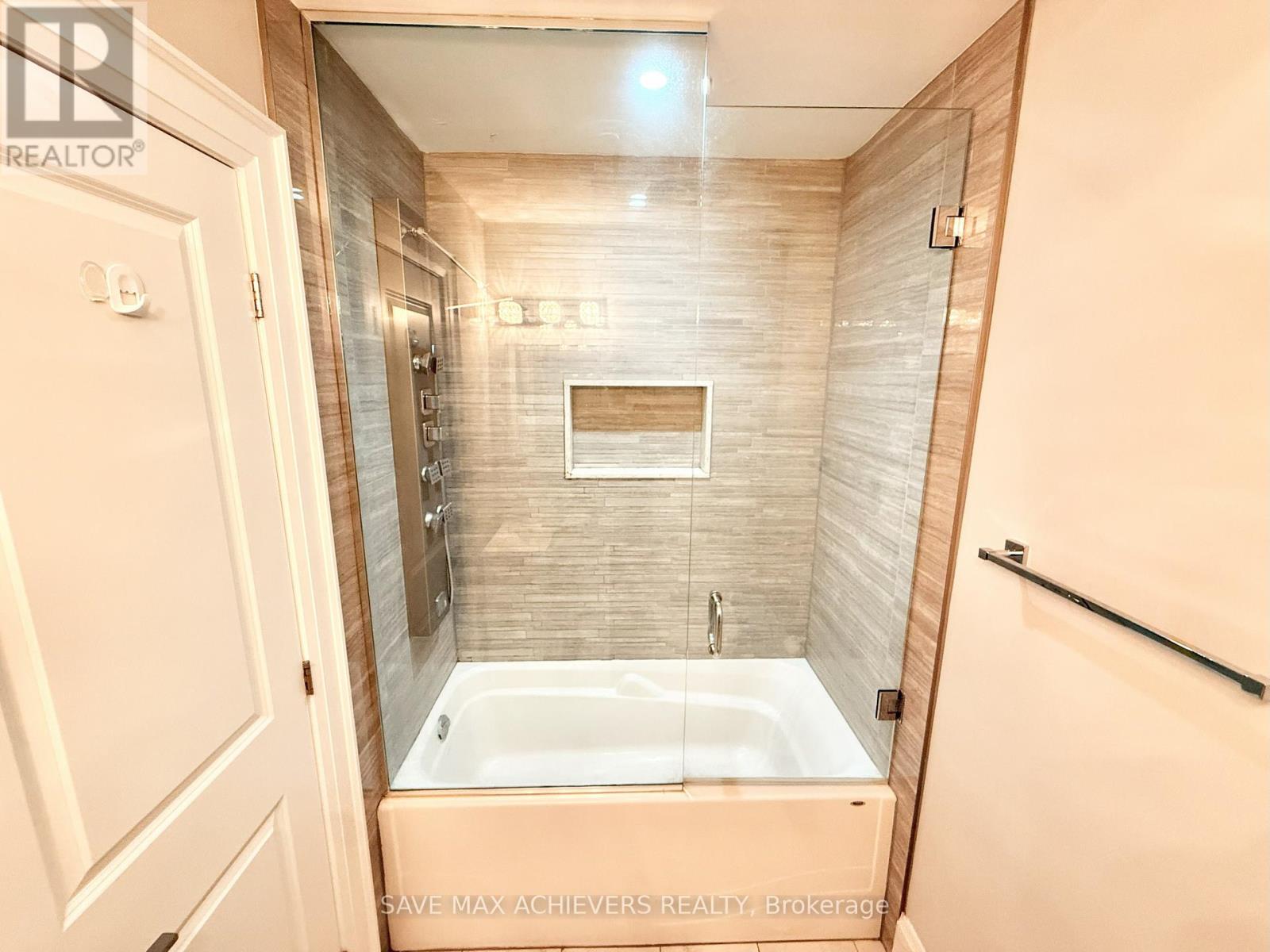 12 Upwood Place, Brampton, Ontario  L6R 1T3 - Photo 26 - W12658530