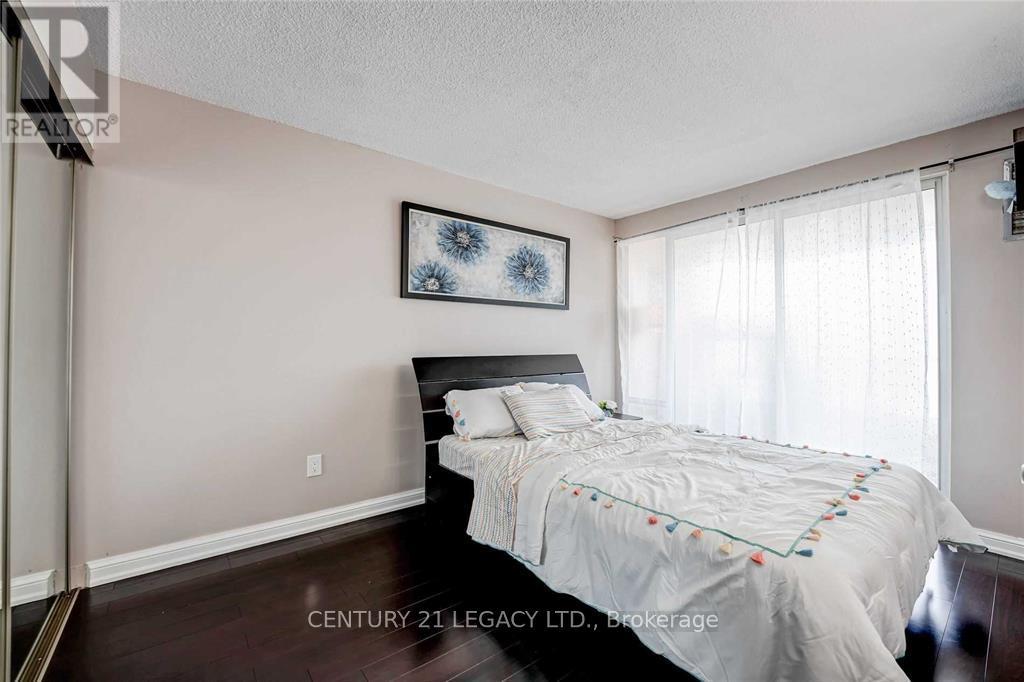 408 - 24 Hanover Road, Brampton, Ontario  L6S 5K8 - Photo 8 - W12658532