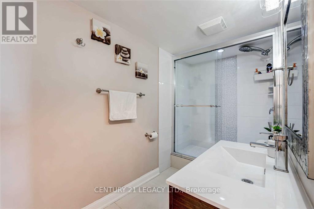 408 - 24 Hanover Road, Brampton, Ontario  L6S 5K8 - Photo 9 - W12658532