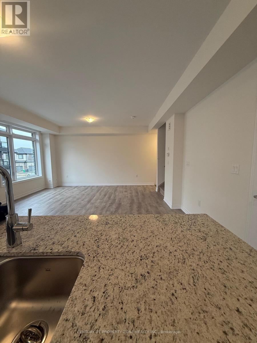 181 Petch Avenue, Caledon, Ontario  L7C 4P3 - Photo 10 - W12658546