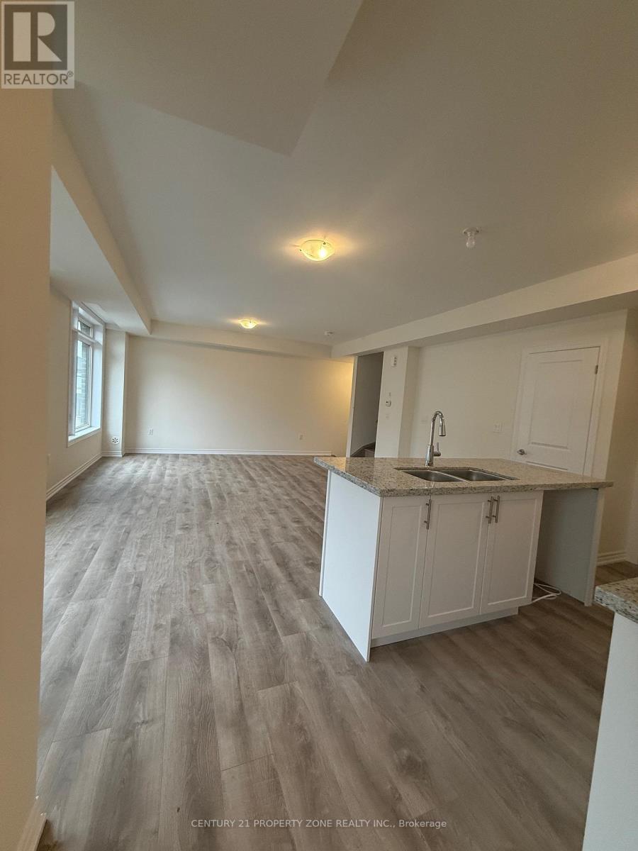 181 Petch Avenue, Caledon, Ontario  L7C 4P3 - Photo 5 - W12658546