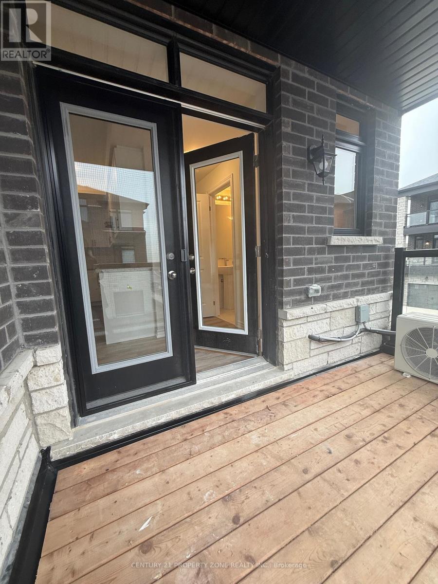 181 Petch Avenue, Caledon, Ontario  L7C 4P3 - Photo 9 - W12658546