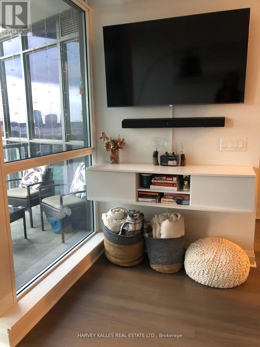 1009 - 1185 The Queensway Avenue, Toronto, Ontario  M8Z 0C6 - Photo 4 - W12658554