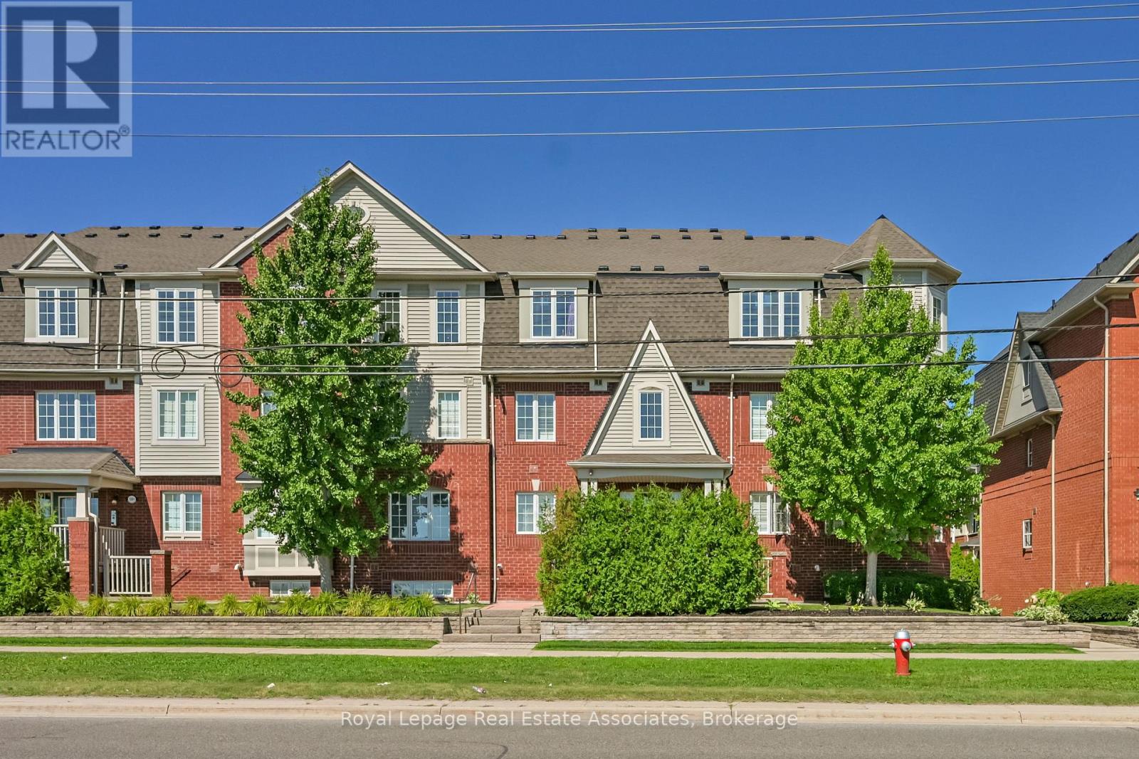 3 - 575 Dundas Street W, Mississauga, Ontario  L5B 0B2 - Photo 1 - W12658560