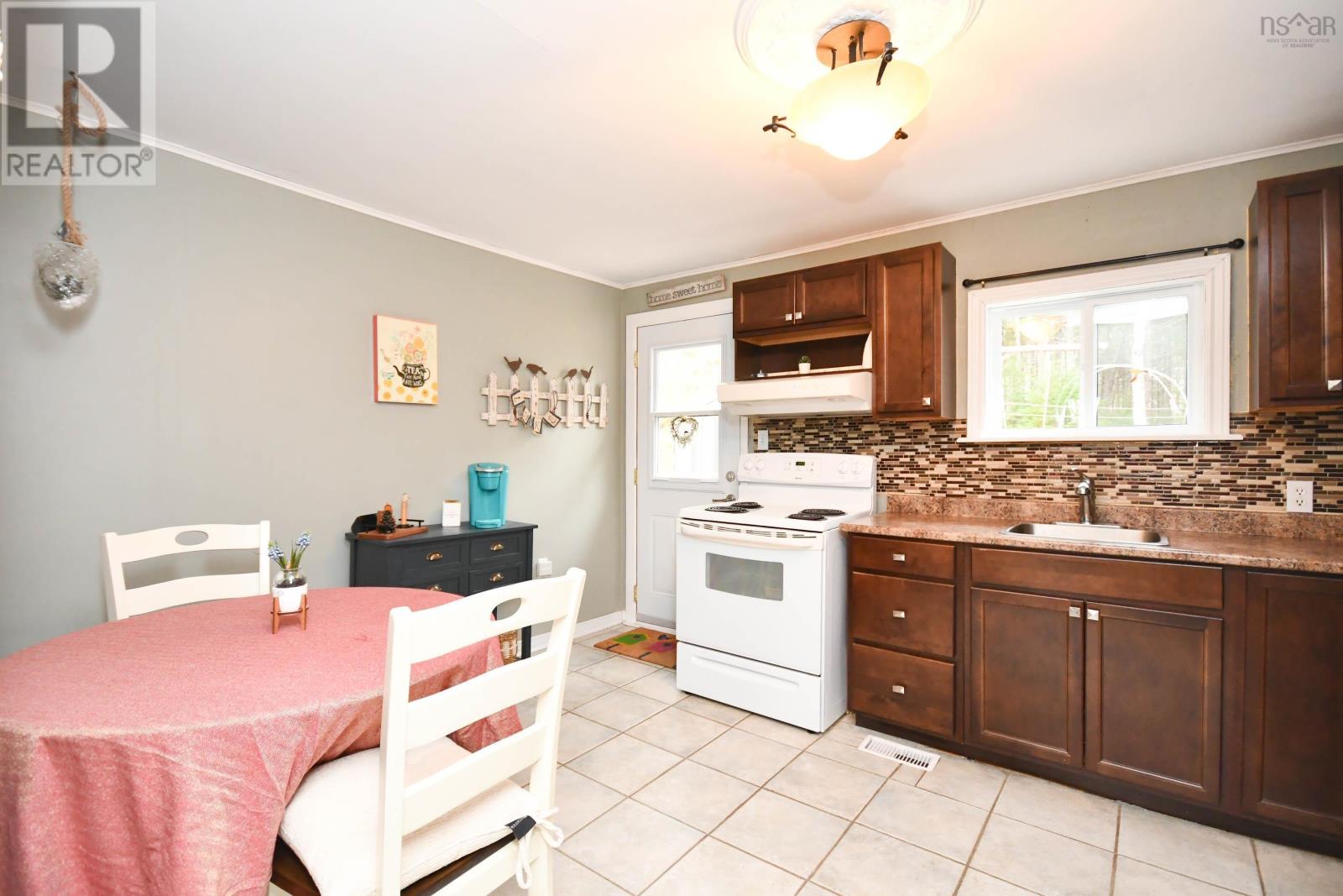 180 Lakeview Avenue, Middle Sackville, Nova Scotia  B4E 3B5 - Photo 16 - 202526877