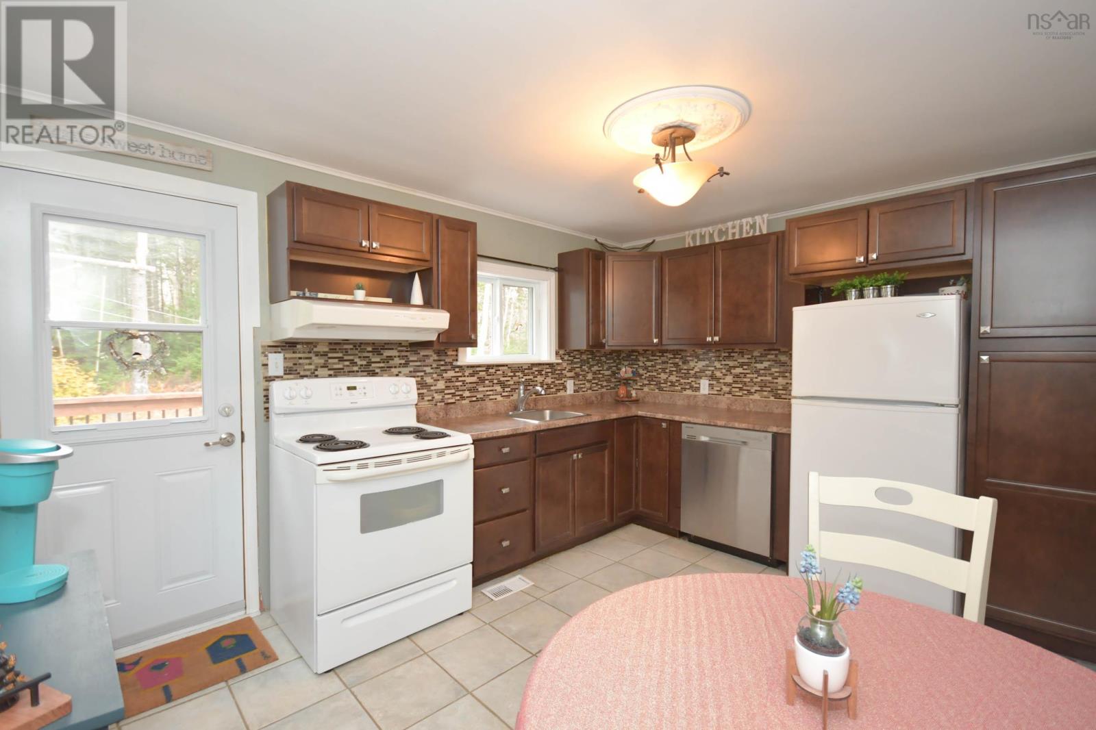 180 Lakeview Avenue, Middle Sackville, Nova Scotia  B4E 3B5 - Photo 19 - 202526877