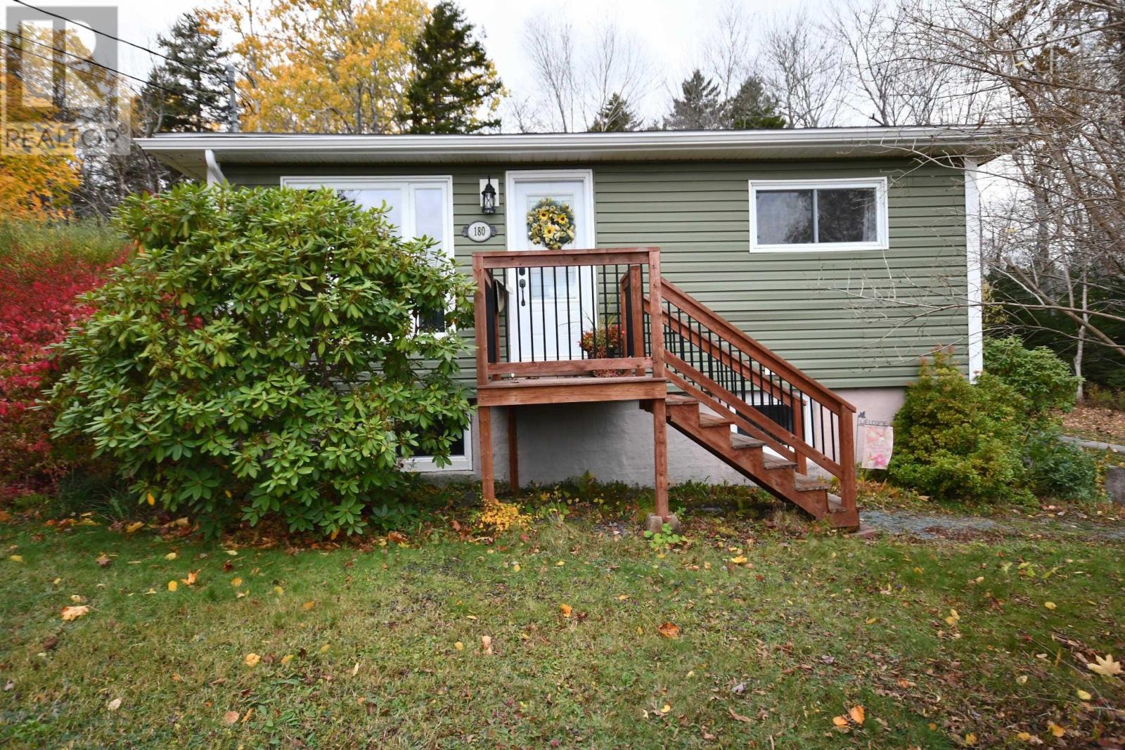 180 Lakeview Avenue, Middle Sackville, Nova Scotia  B4E 3B5 - Photo 4 - 202526877