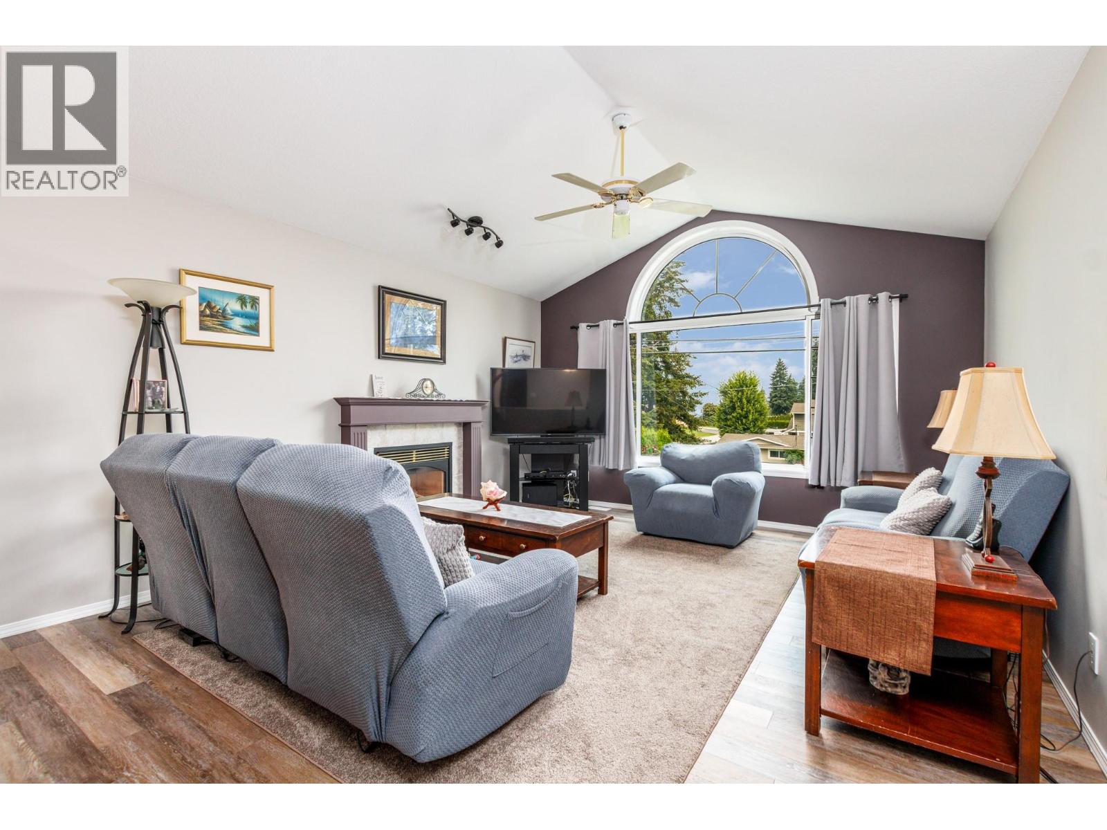 2280 10 Avenue SE Salmon Arm, BC V1E2J4_4