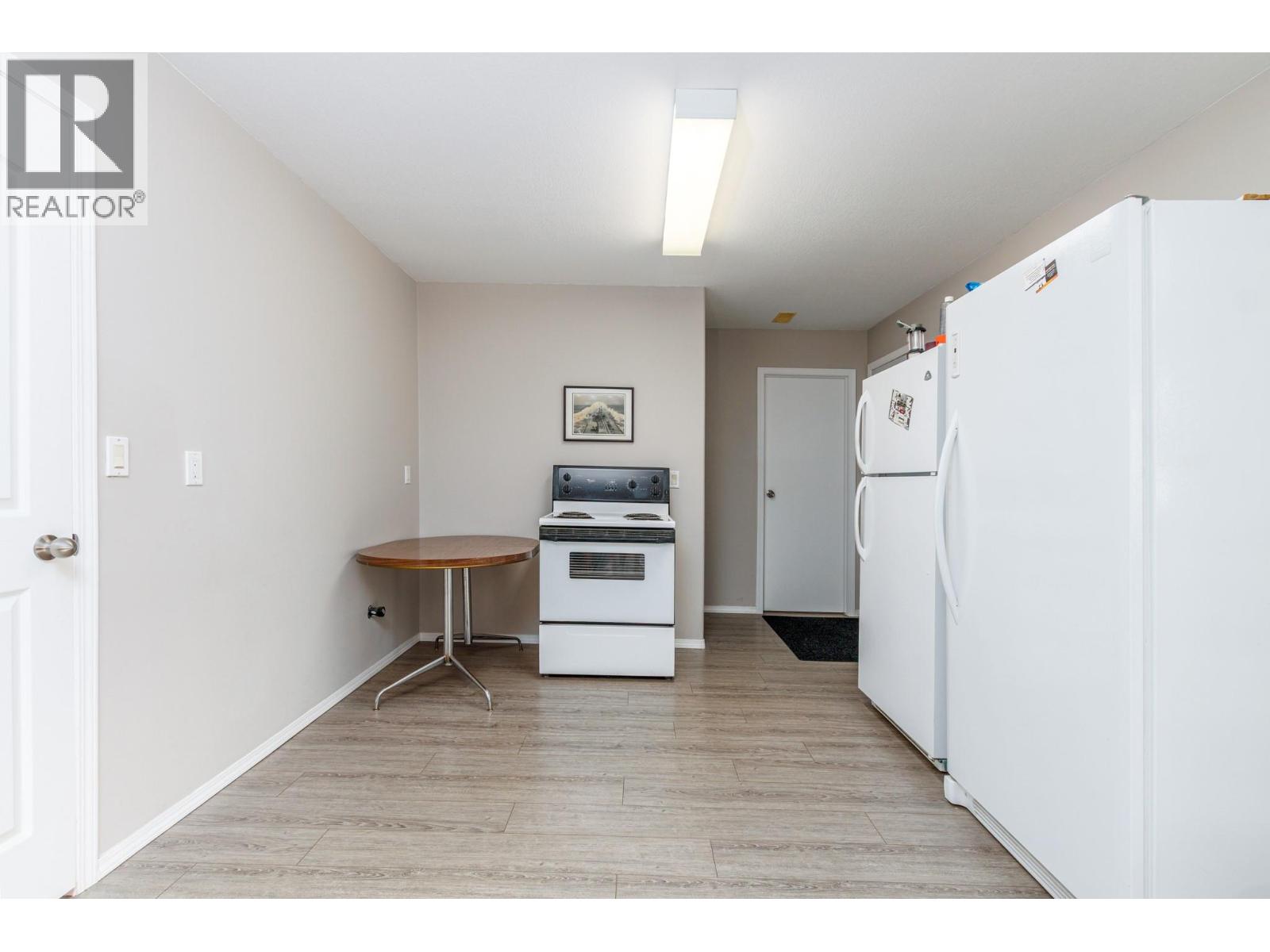 2280 10 Avenue SE Salmon Arm, BC V1E2J4_26