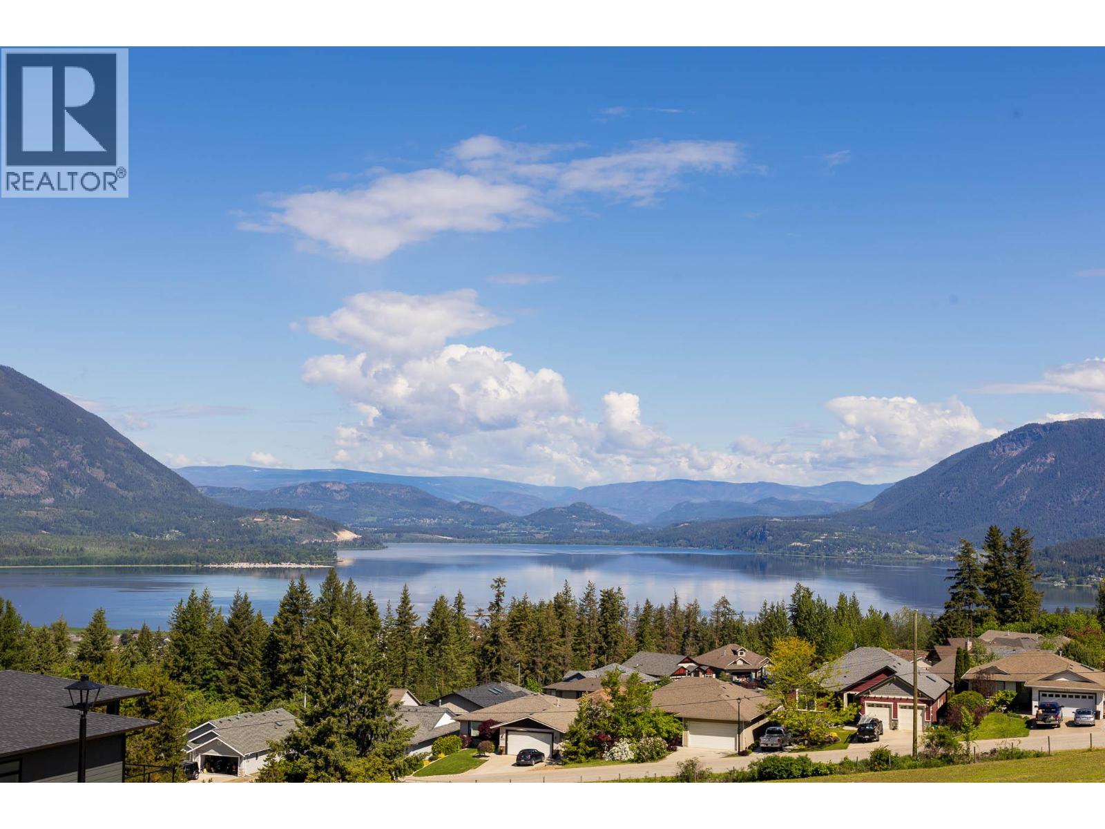 1121 16 Avenue SE Salmon Arm, BC V1E2R5_9