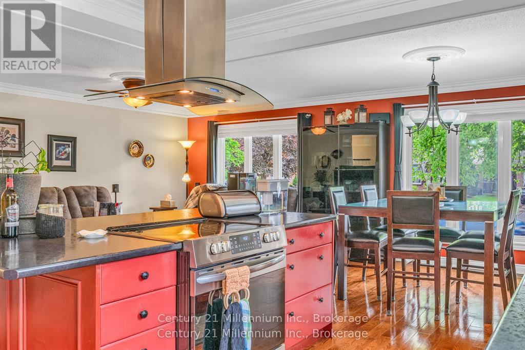 43 Stoddart Drive, Aurora, Ontario  L4G 2G2 - Photo 12 - N12658268