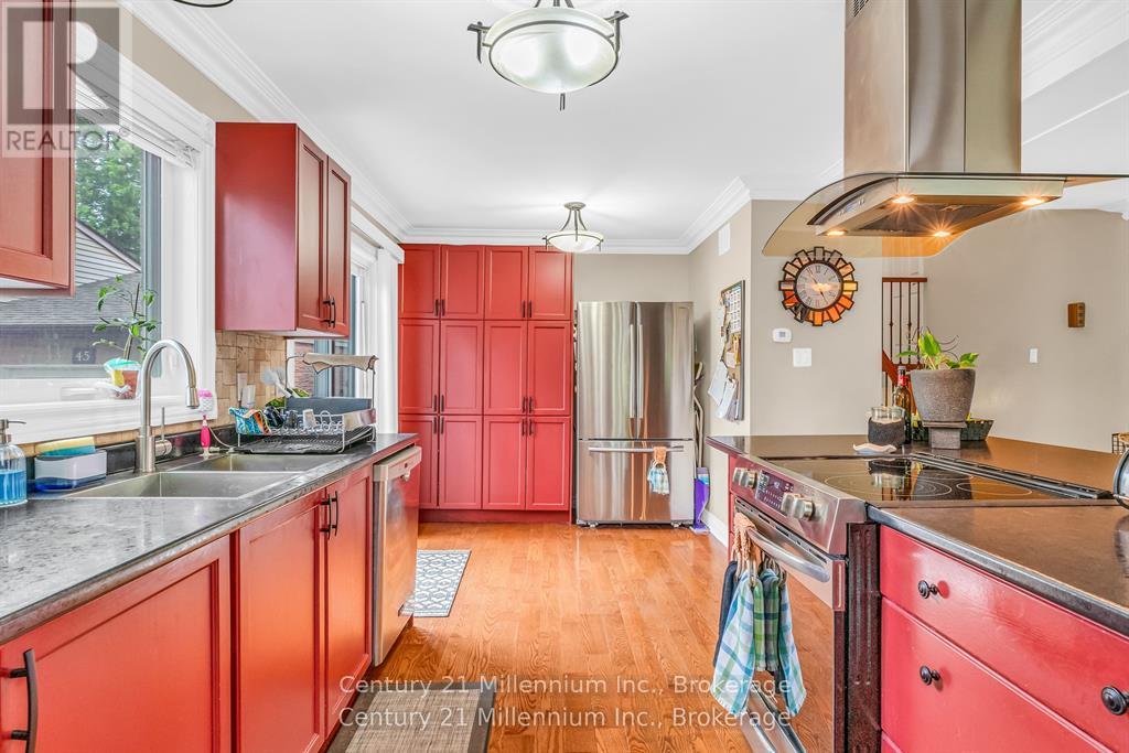 43 Stoddart Drive, Aurora, Ontario  L4G 2G2 - Photo 14 - N12658268