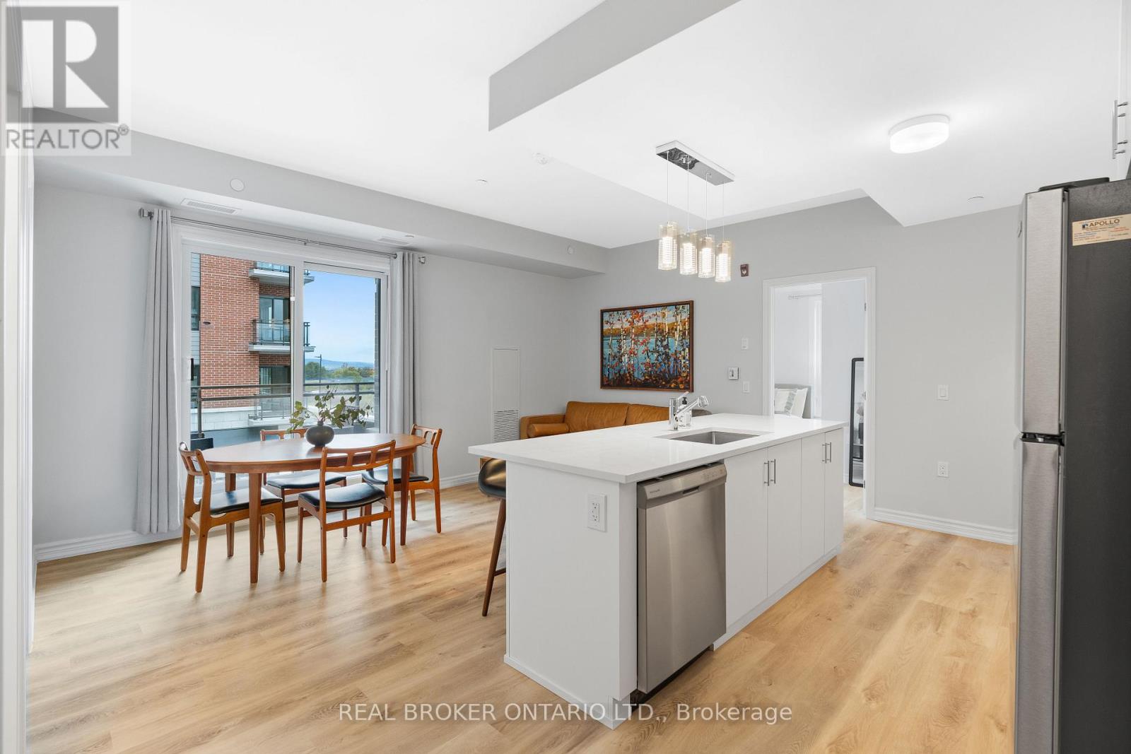 219 - 1350 Hemlock Street, Ottawa, Ontario  K1K 5C2 - Photo 3 - X12658596