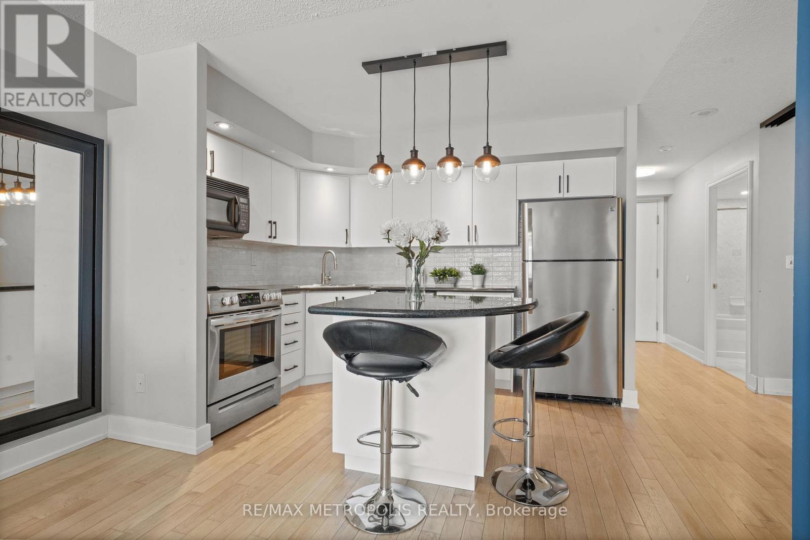 836 - 250 Wellington Street W, Toronto, Ontario  M5V 2V4 - Photo 18 - C12658574