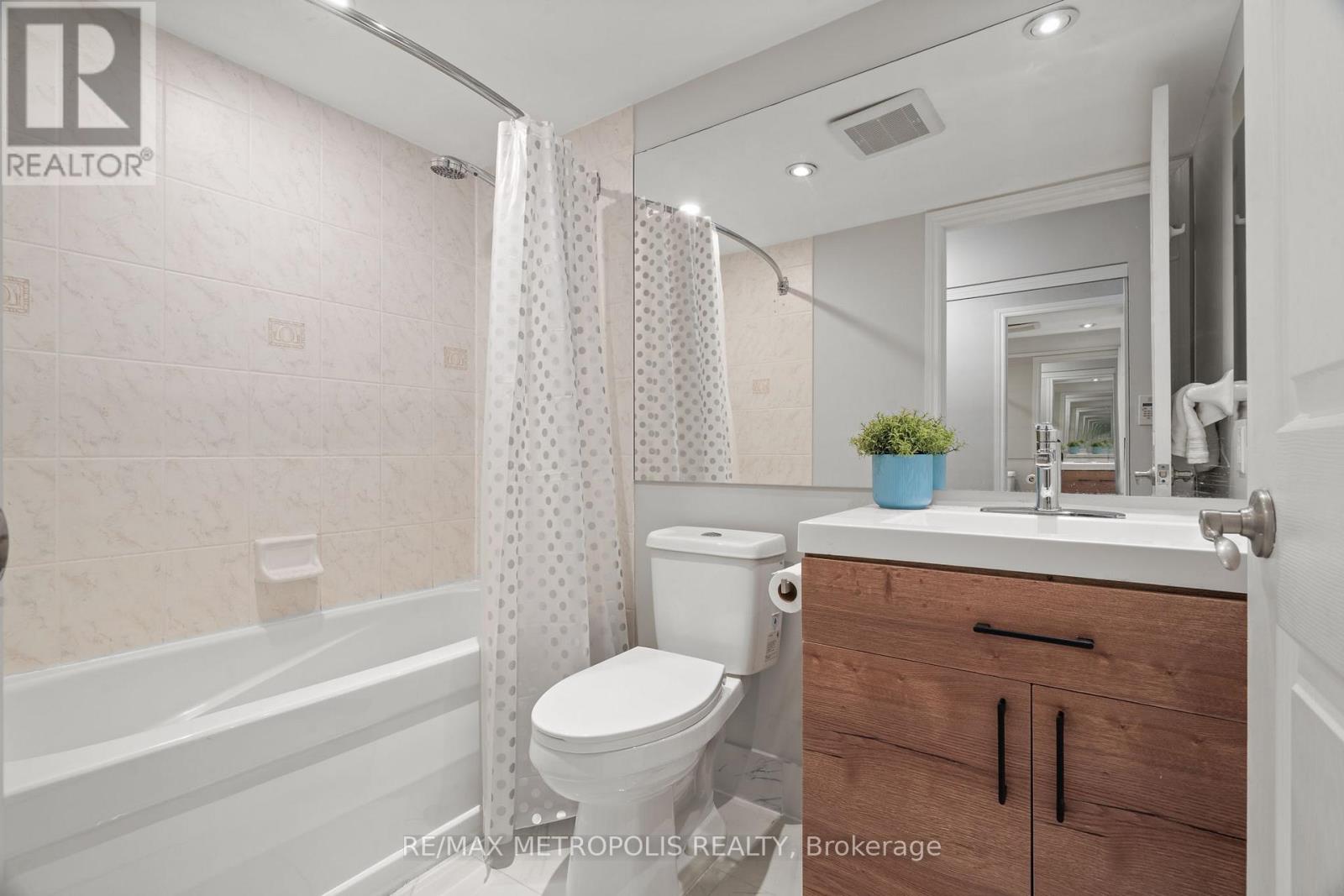 836 - 250 Wellington Street W, Toronto, Ontario  M5V 2V4 - Photo 7 - C12658574