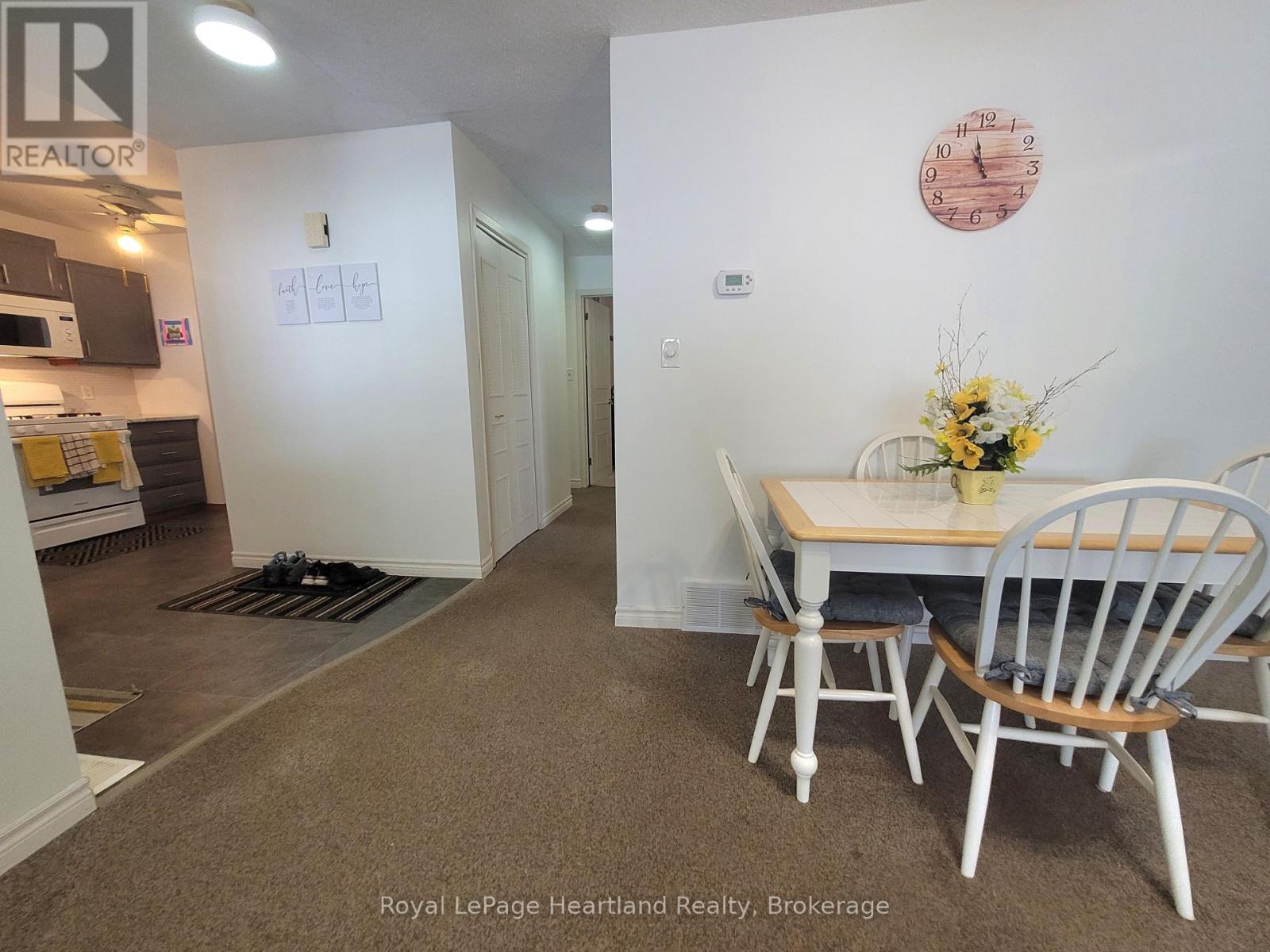 28 Briarwood Crescent, North Huron, Ontario  N0G 2W0 - Photo 5 - X12658182