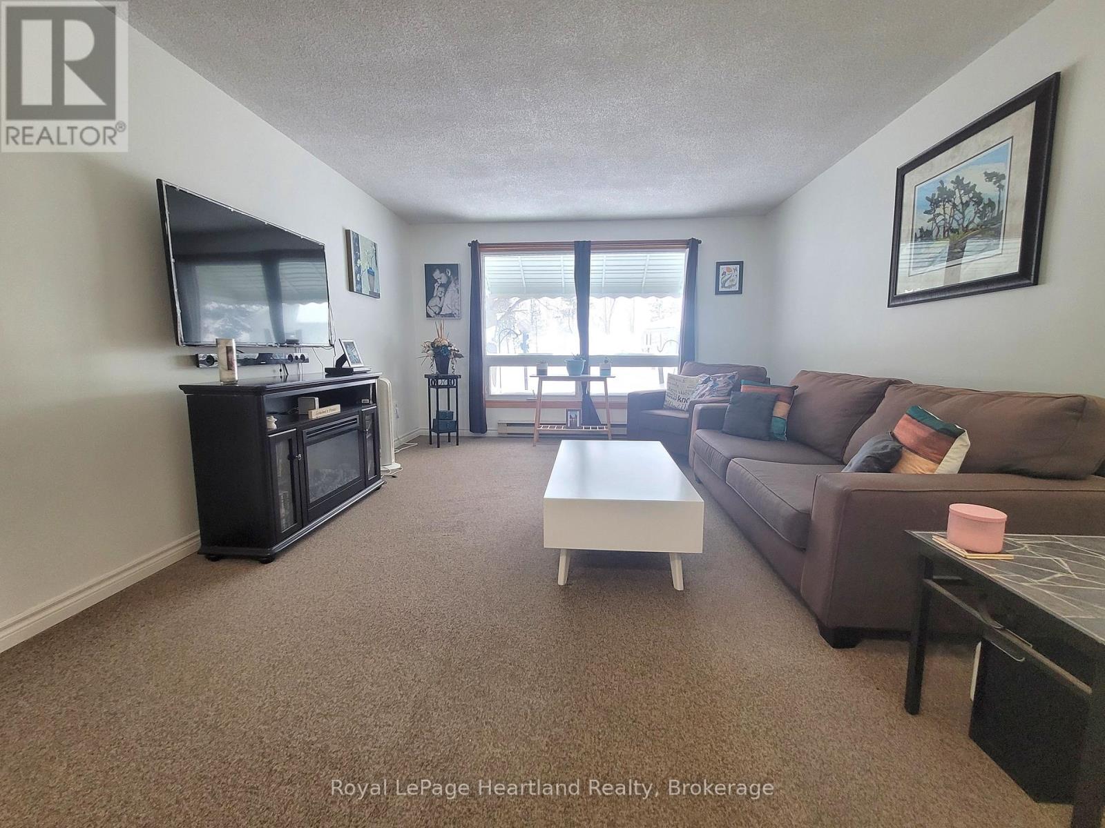 28 Briarwood Crescent, North Huron, Ontario  N0G 2W0 - Photo 2 - X12658182