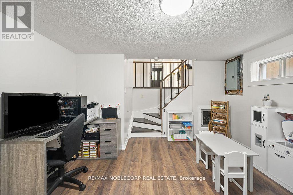 42 Mitchell Avenue, New Tecumseth, Ontario  L9R 1C2 - Photo 27 - N12658572