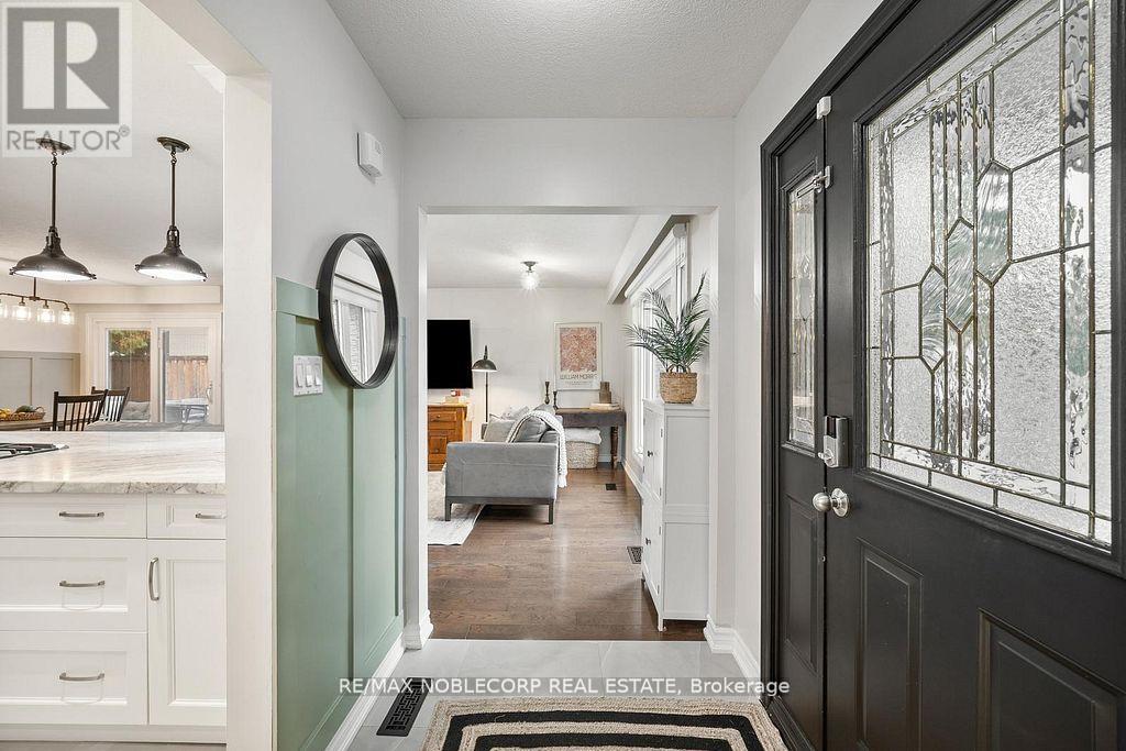 42 Mitchell Avenue, New Tecumseth, Ontario  L9R 1C2 - Photo 6 - N12658572