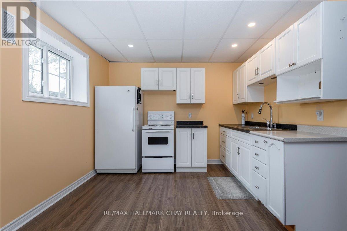 1047 Larch Street, Innisfil, Ontario  L0L 1C0 - Photo 23 - N12658590