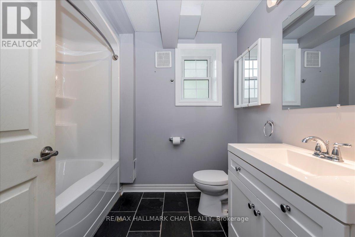 1047 Larch Street, Innisfil, Ontario  L0L 1C0 - Photo 25 - N12658590