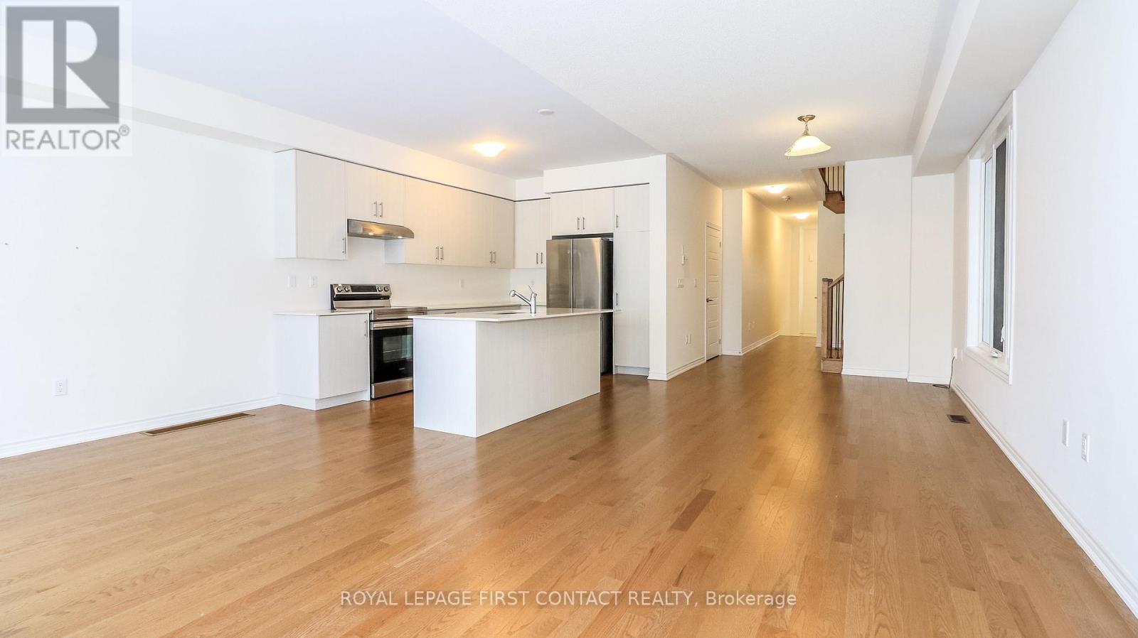 27 Greer Street, Barrie, Ontario  L9J 0R4 - Photo 10 - S12658602