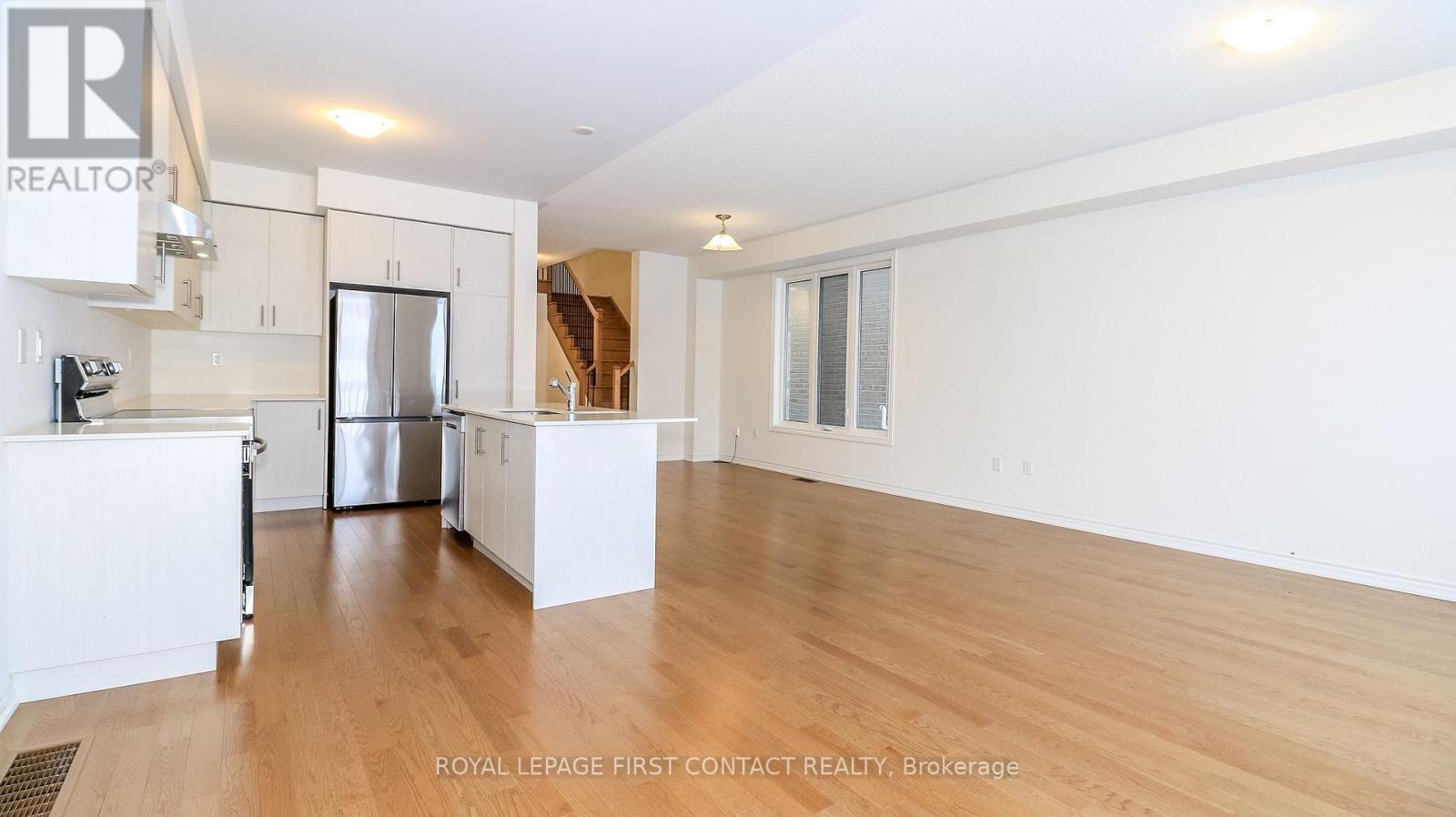 27 Greer Street, Barrie, Ontario  L9J 0R4 - Photo 11 - S12658602