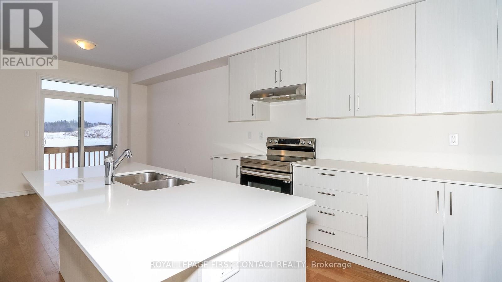 27 Greer Street, Barrie, Ontario  L9J 0R4 - Photo 13 - S12658602