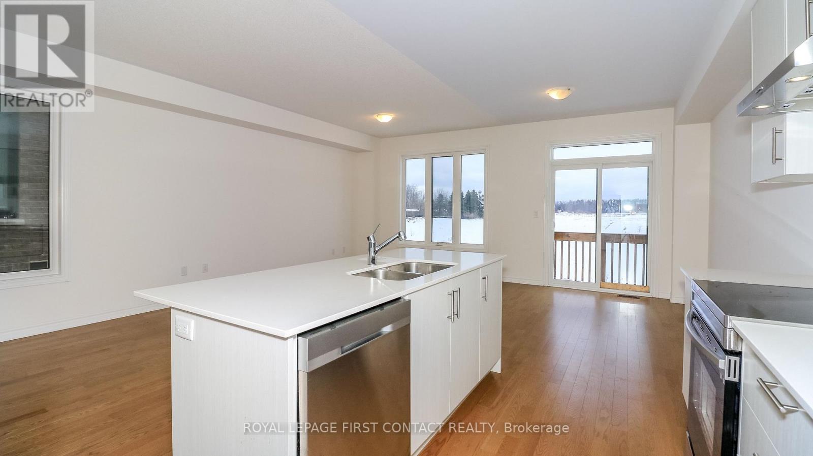 27 Greer Street, Barrie, Ontario  L9J 0R4 - Photo 14 - S12658602