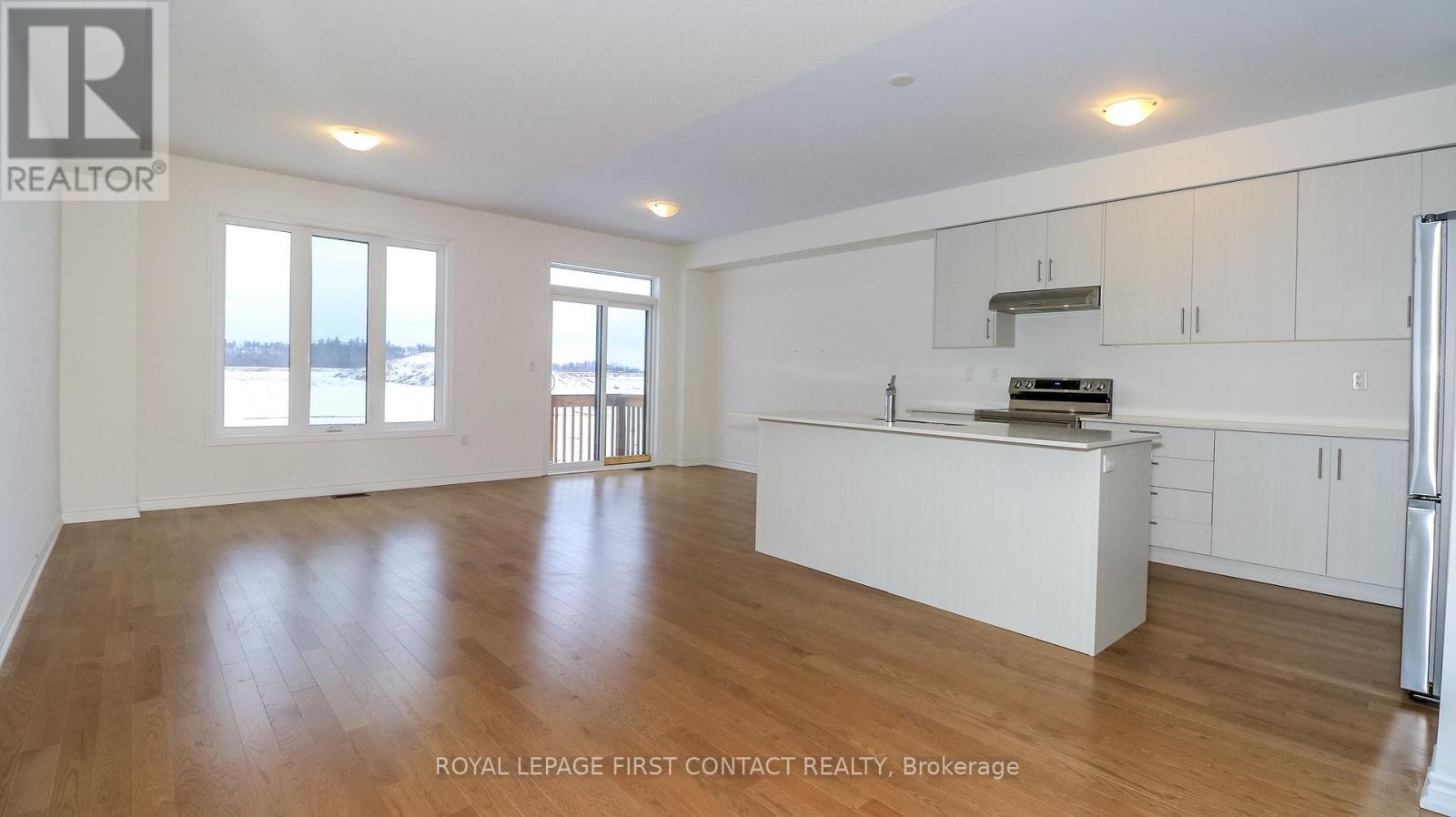 27 Greer Street, Barrie, Ontario  L9J 0R4 - Photo 8 - S12658602