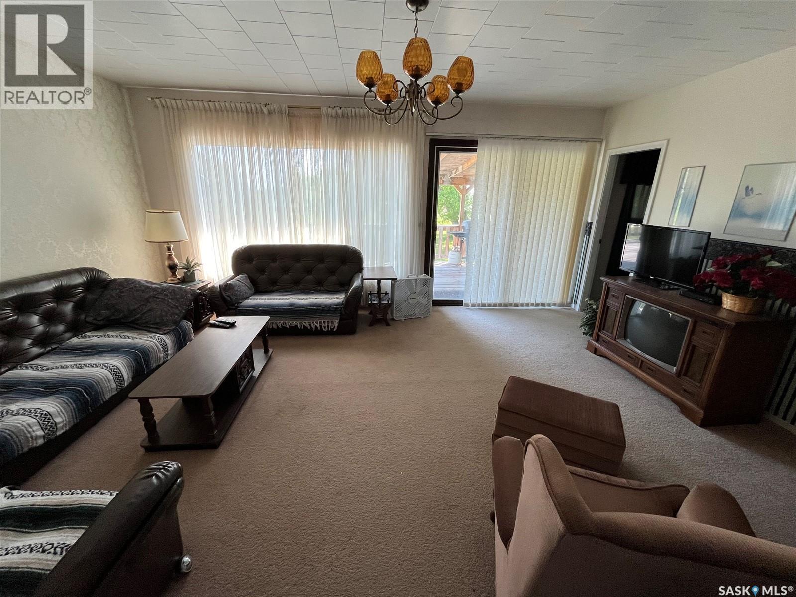 1000 Railway Avenue W, Foam Lake, Saskatchewan  S0A 1A0 - Photo 41 - SK026077