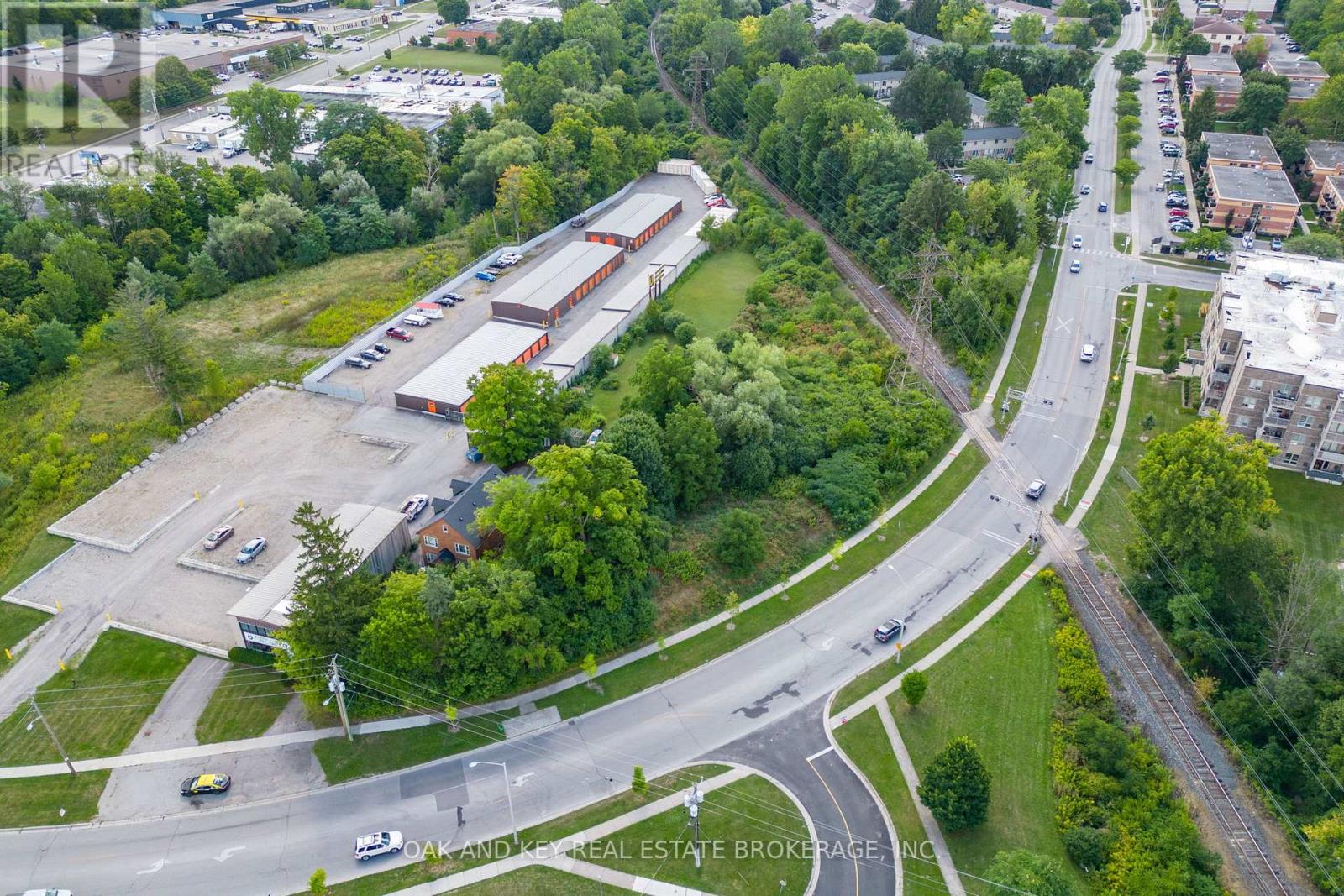 121 Thompson Road, London South, Ontario  N5Z 2Y7 - Photo 4 - X12658660