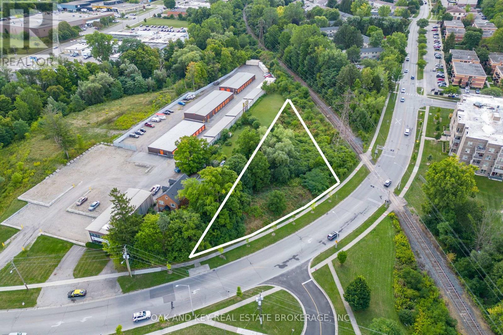 121 Thompson Road, London South, Ontario  N5Z 2Y7 - Photo 5 - X12658660